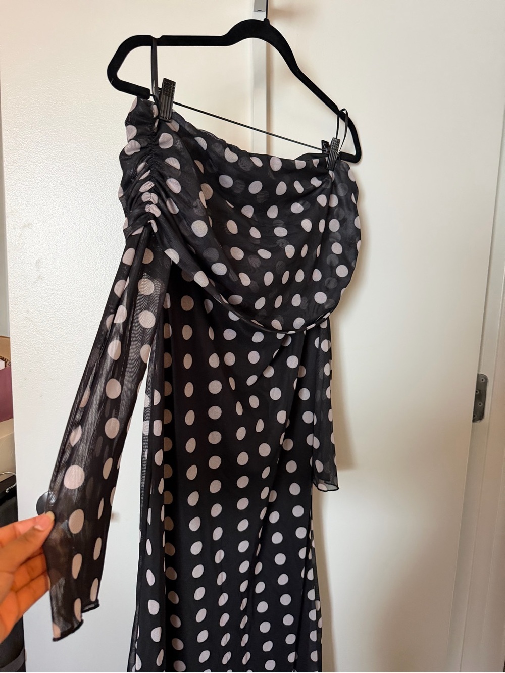 NWT - XL - Commense Off-Shoulder sheer Black & White Polka Dot Maxi Dress - Picture 6 of 7